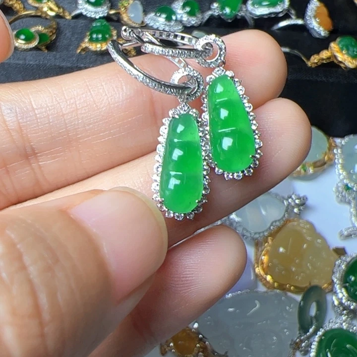 翡翠18K金镶嵌耳饰