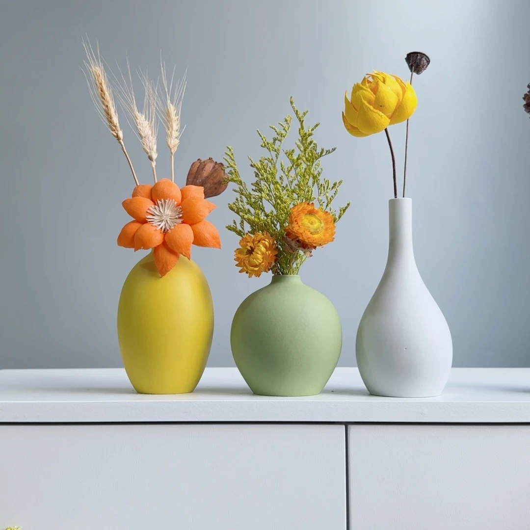 瓷片陶瓷小花瓶含花总高约20-30cm