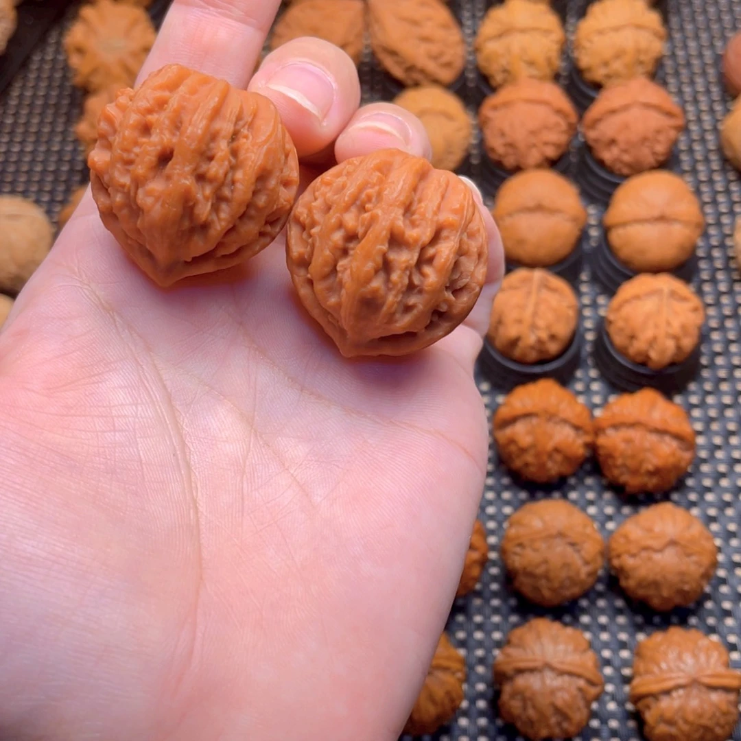 核桃文玩把件野生麦穗虎头