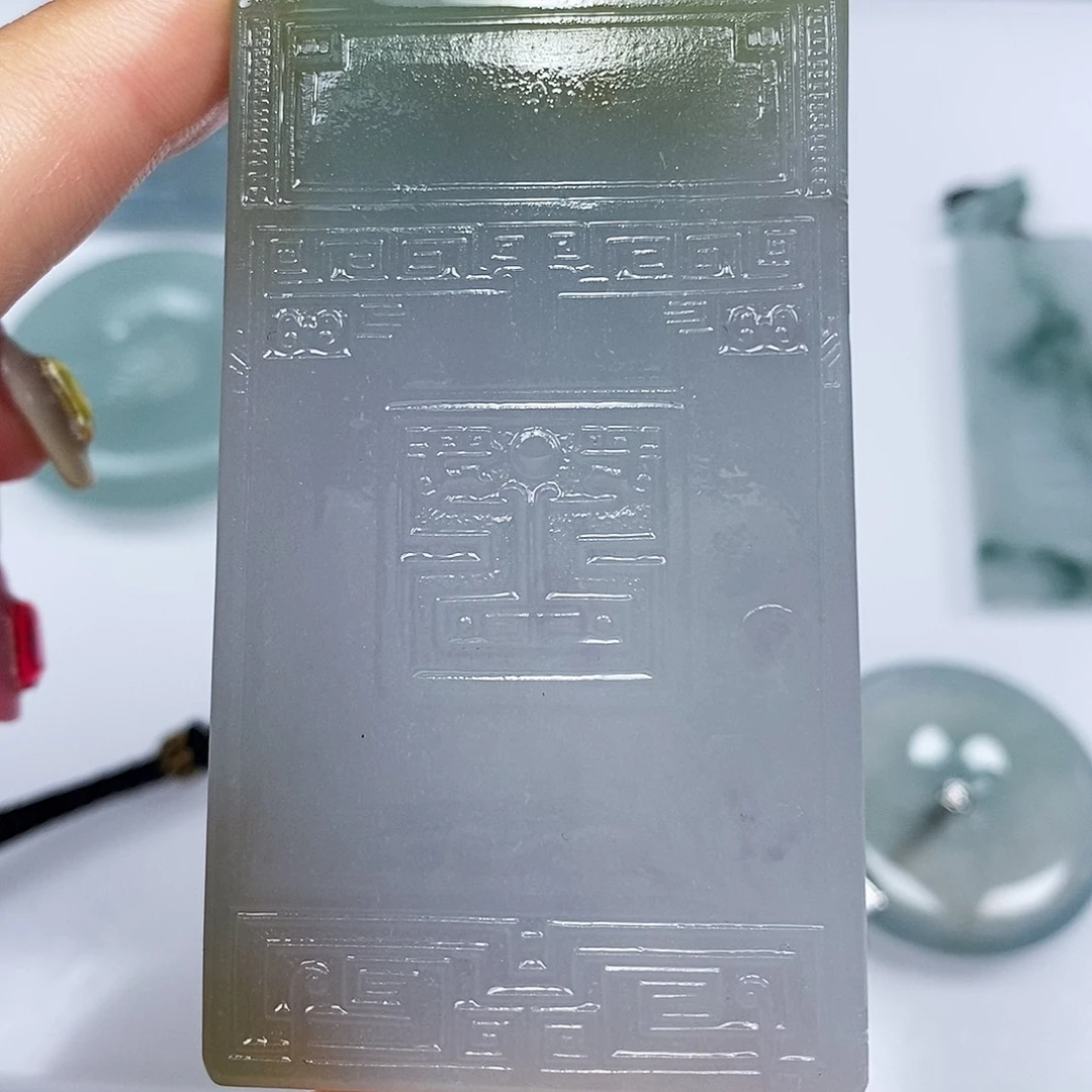 羲***杰定制翡翠未镶嵌天然翡翠