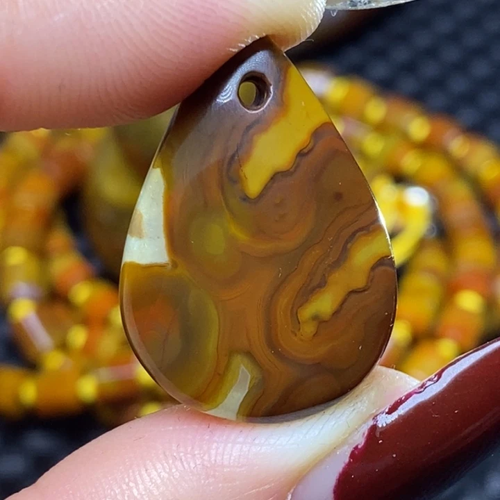 玛瑙/玉髓颈饰未镶嵌