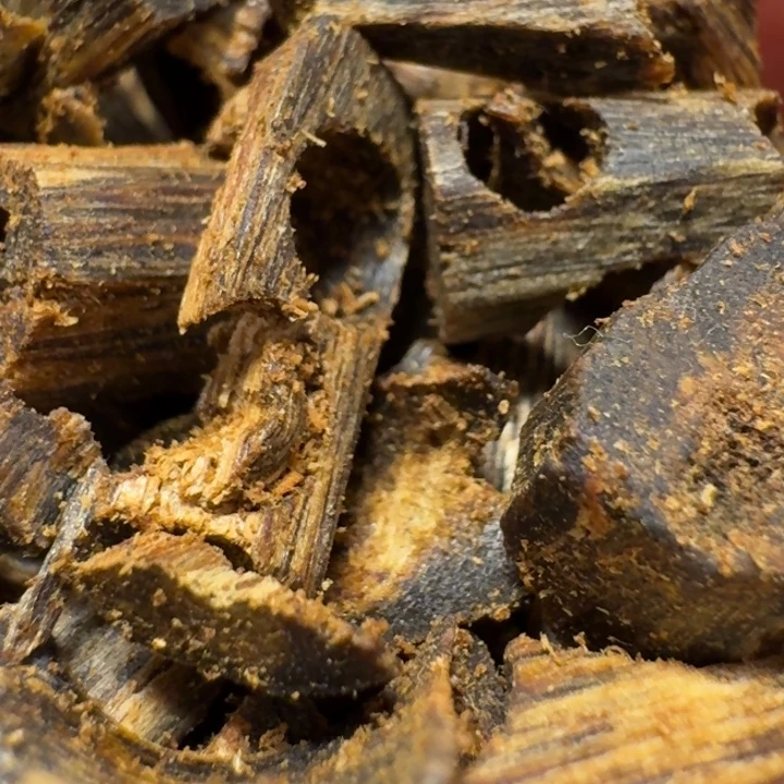 沉香碎屑沉香棋楠老乌身原叶高端车珠块料30克