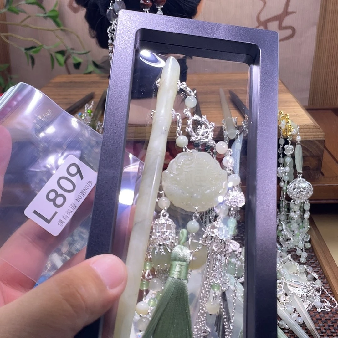 小***柴蛇纹石玉未镶嵌发饰