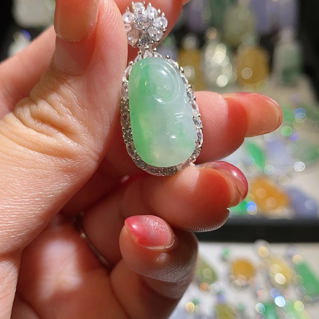 翡翠银S925镶嵌颈饰天然翡翠