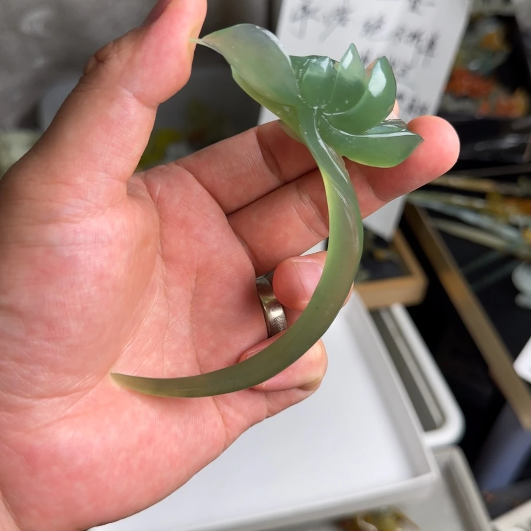 蛇纹石玉未镶嵌发饰