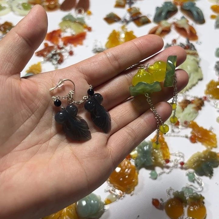 合金蛇纹石玉耳饰