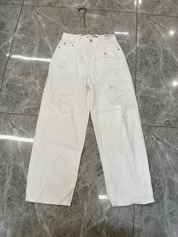 哝NONG-2025年新款百大红人上新破洞白色牛仔裤