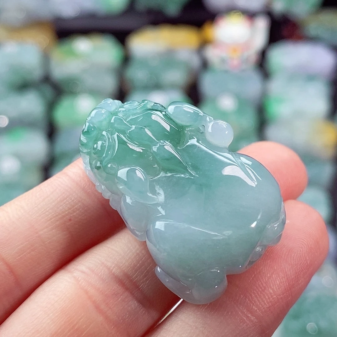 颈饰未镶嵌翡翠天然