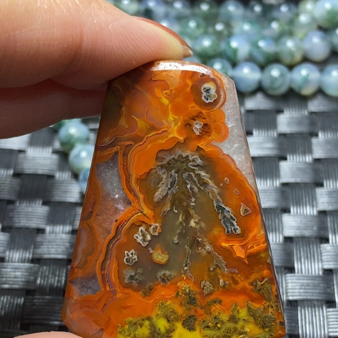 玛瑙/玉髓颈饰未镶嵌史****2