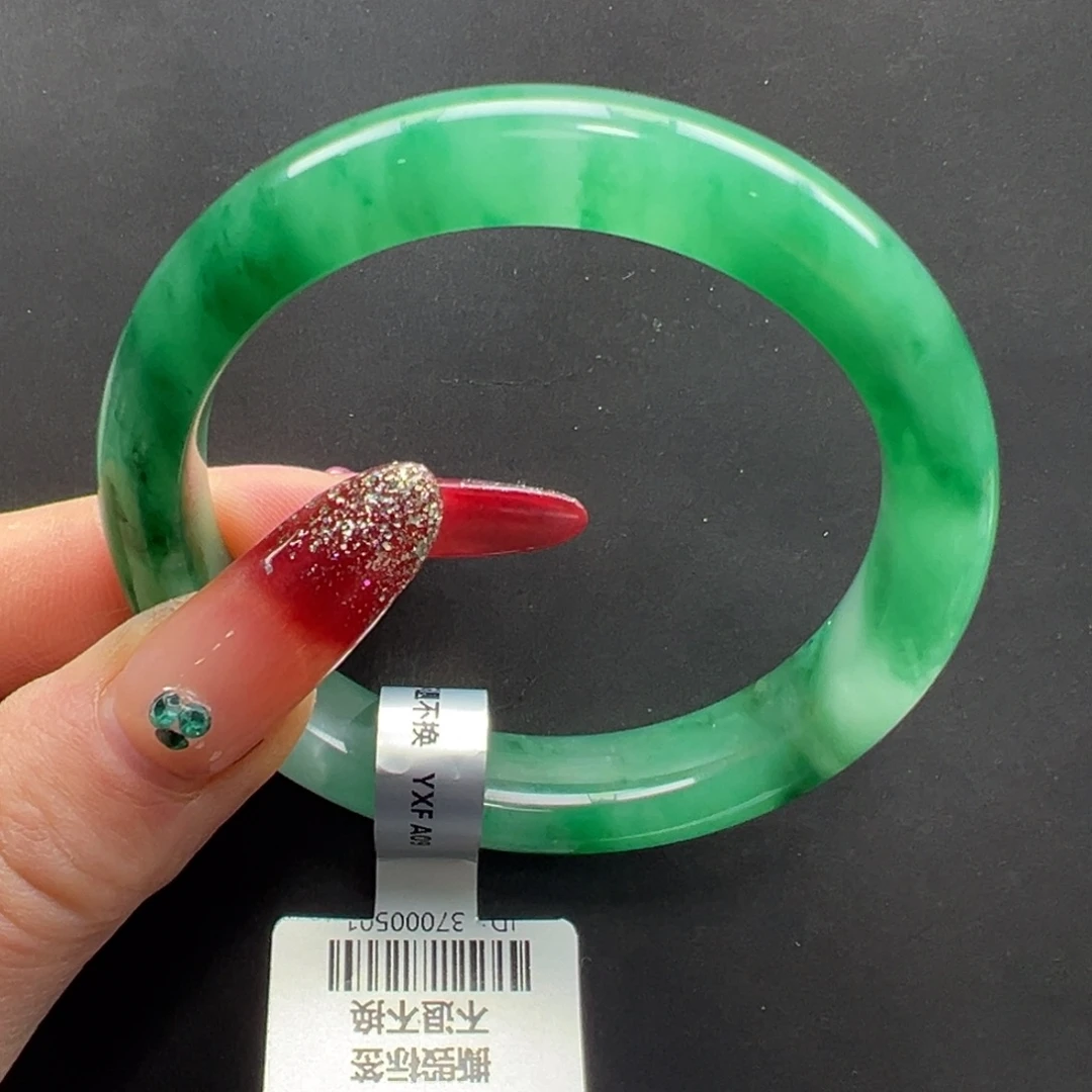 石英质玉未镶嵌手镯秀秀58