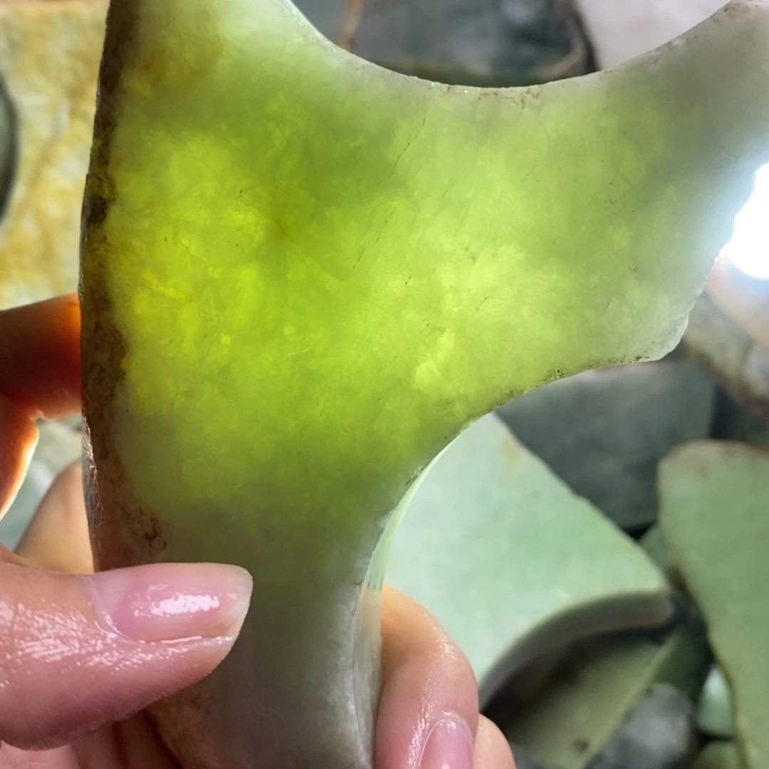 颈饰未镶嵌翡翠天然
