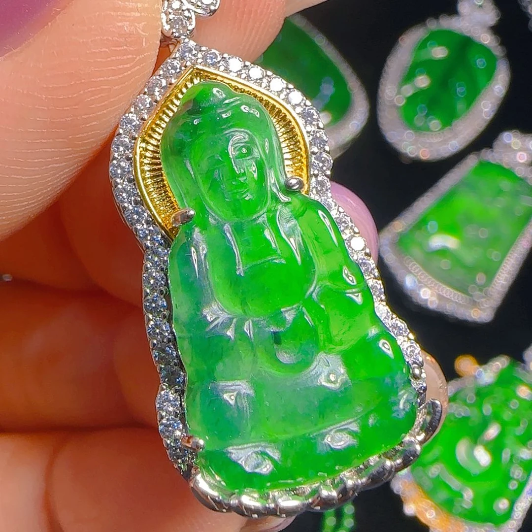 翡翠吊坠(赠链)未镶嵌