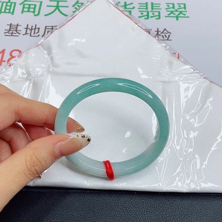 ꪋ***࿐未镶嵌手镯翡翠飘绿