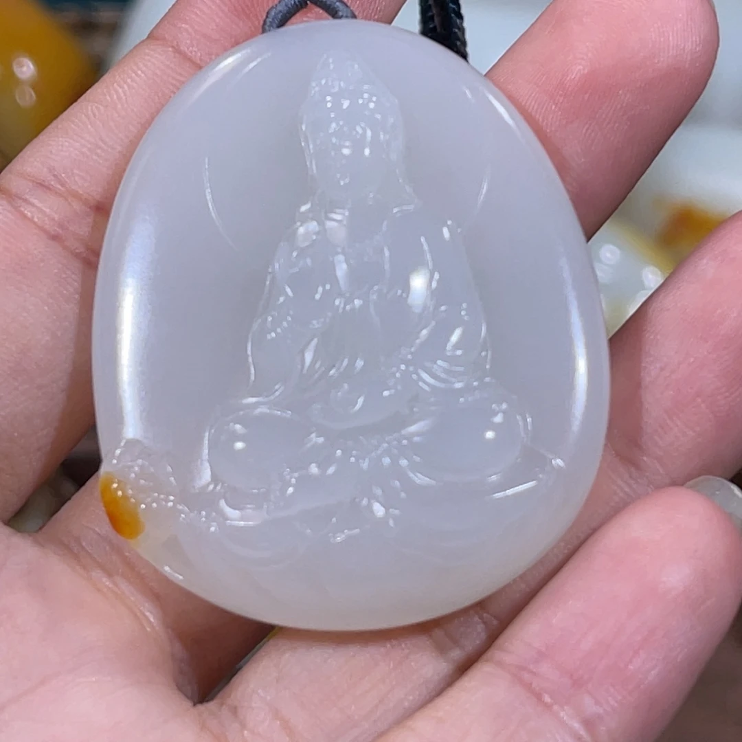 尘***尘和田玉未镶嵌颈饰