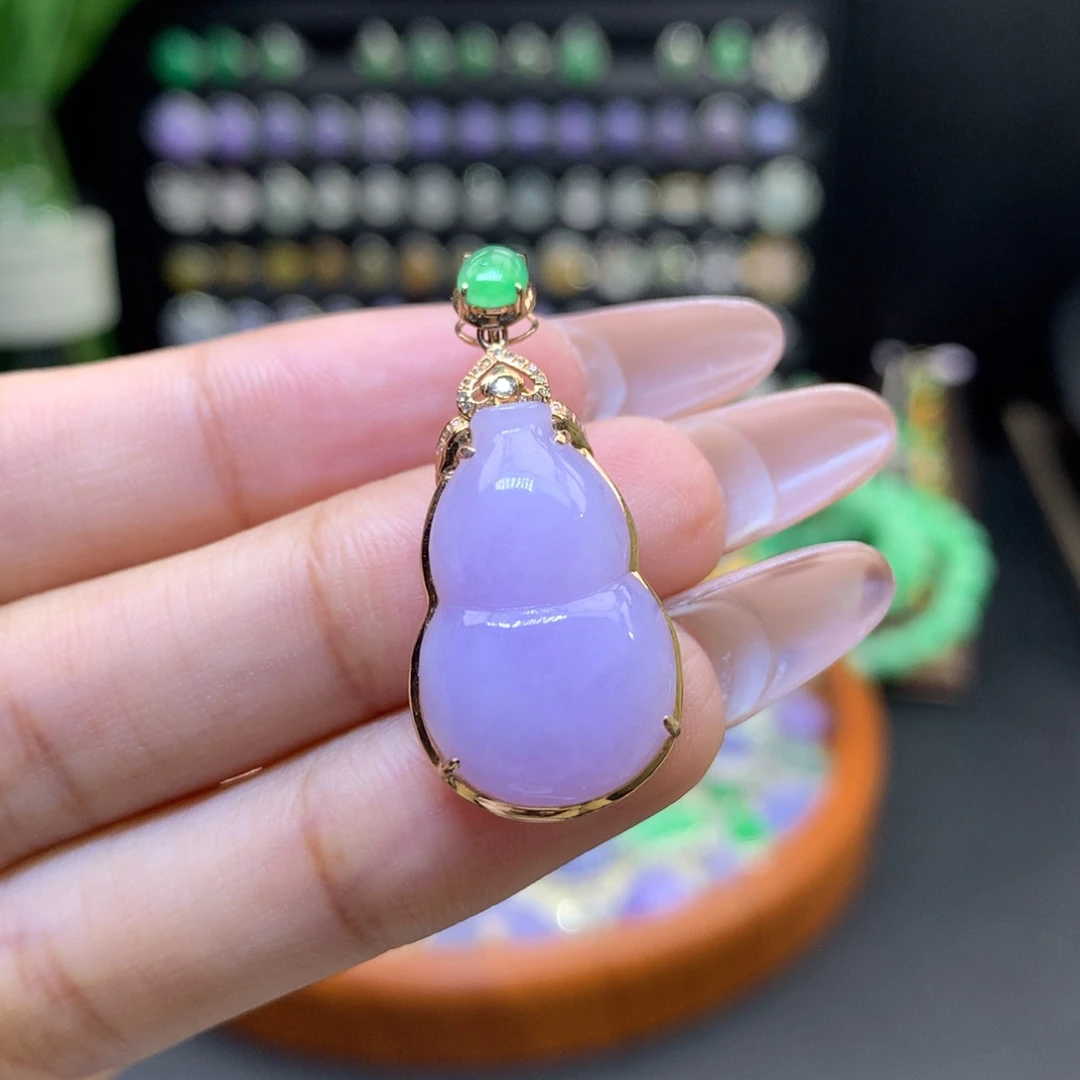 翡翠18K金镶嵌颈饰