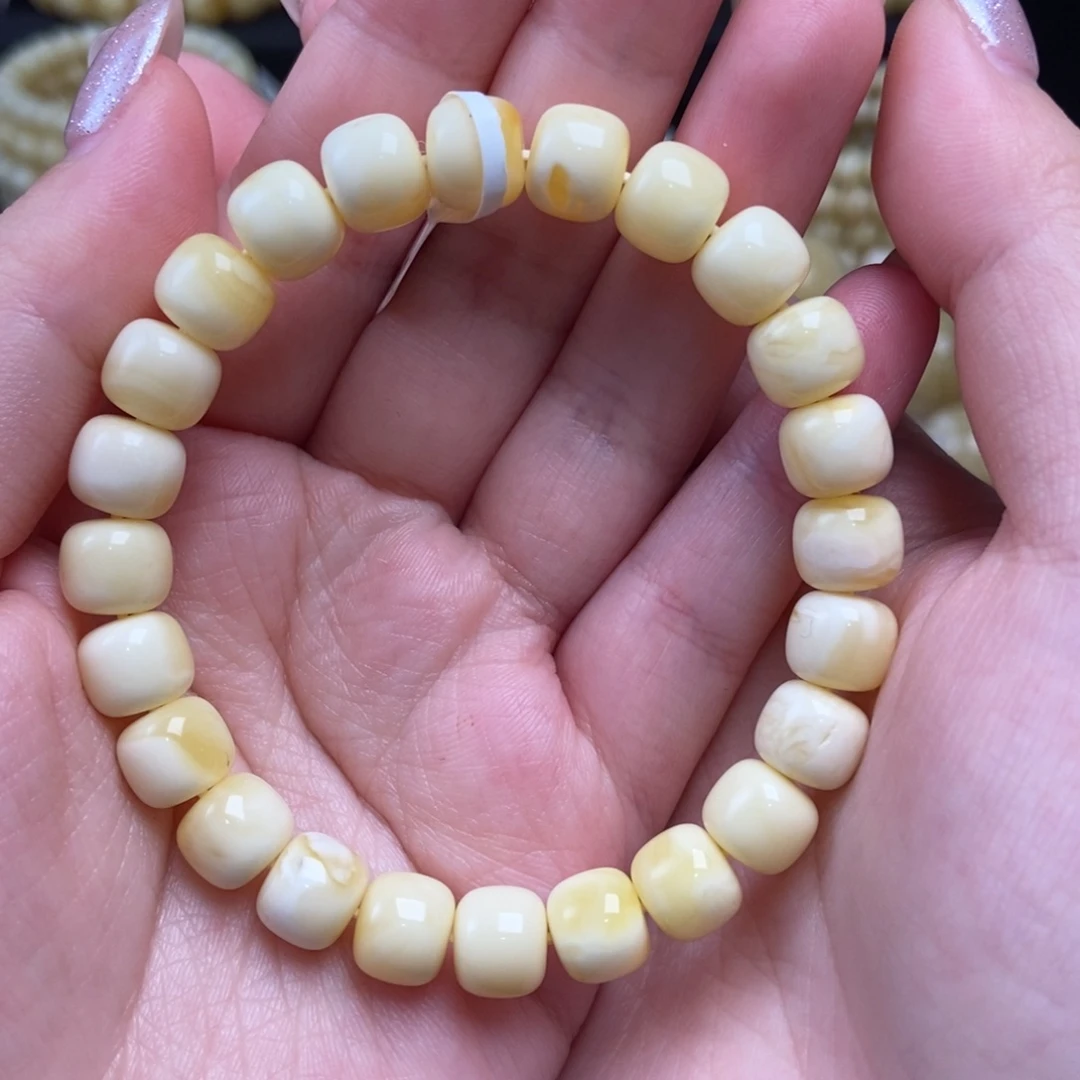 蜜蜡未镶嵌珠宝奇石卡9