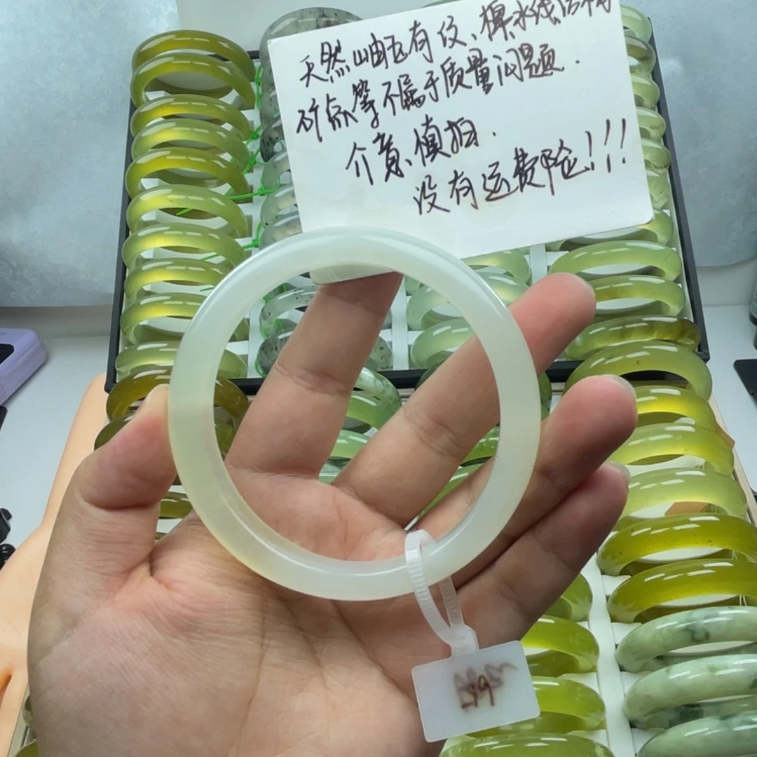 一***茶蛇纹石玉未镶嵌手镯