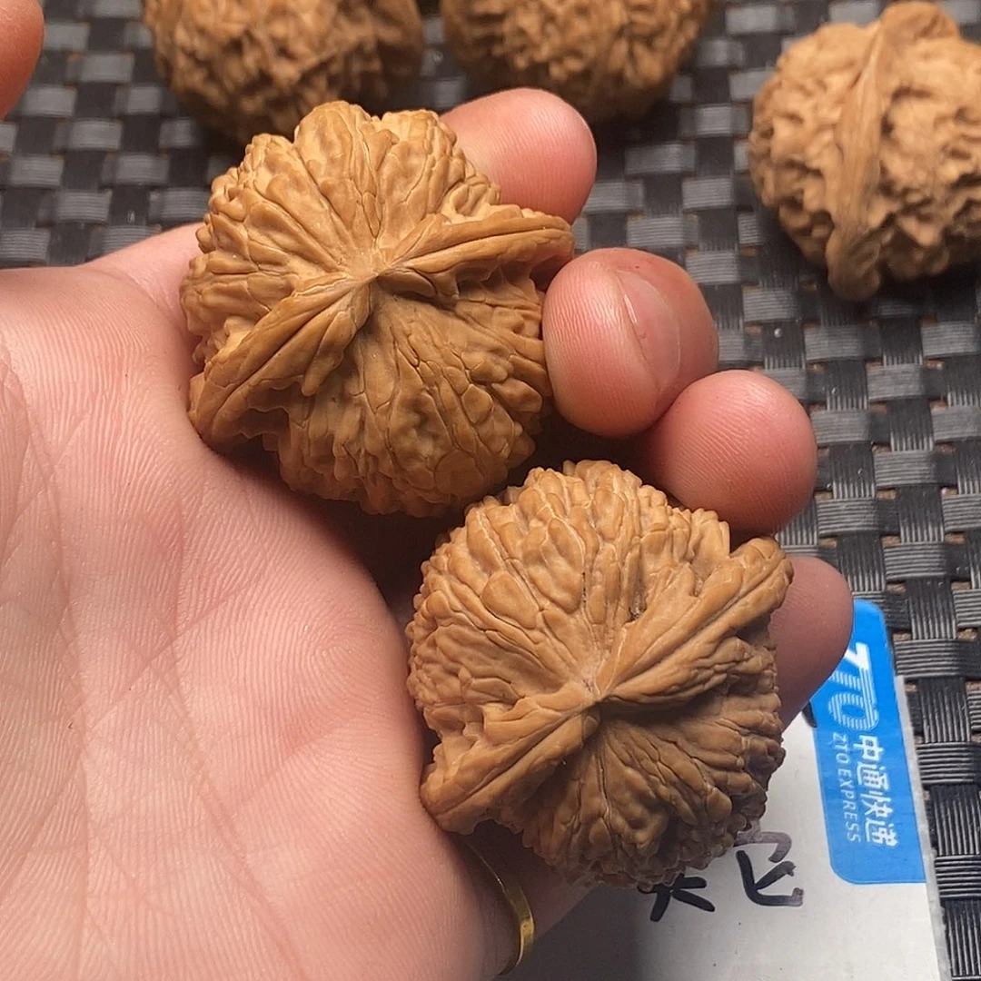 核桃手串/手链三****友41白狮子全品