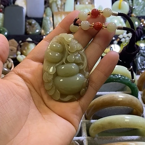 和田玉未镶嵌颈饰yig