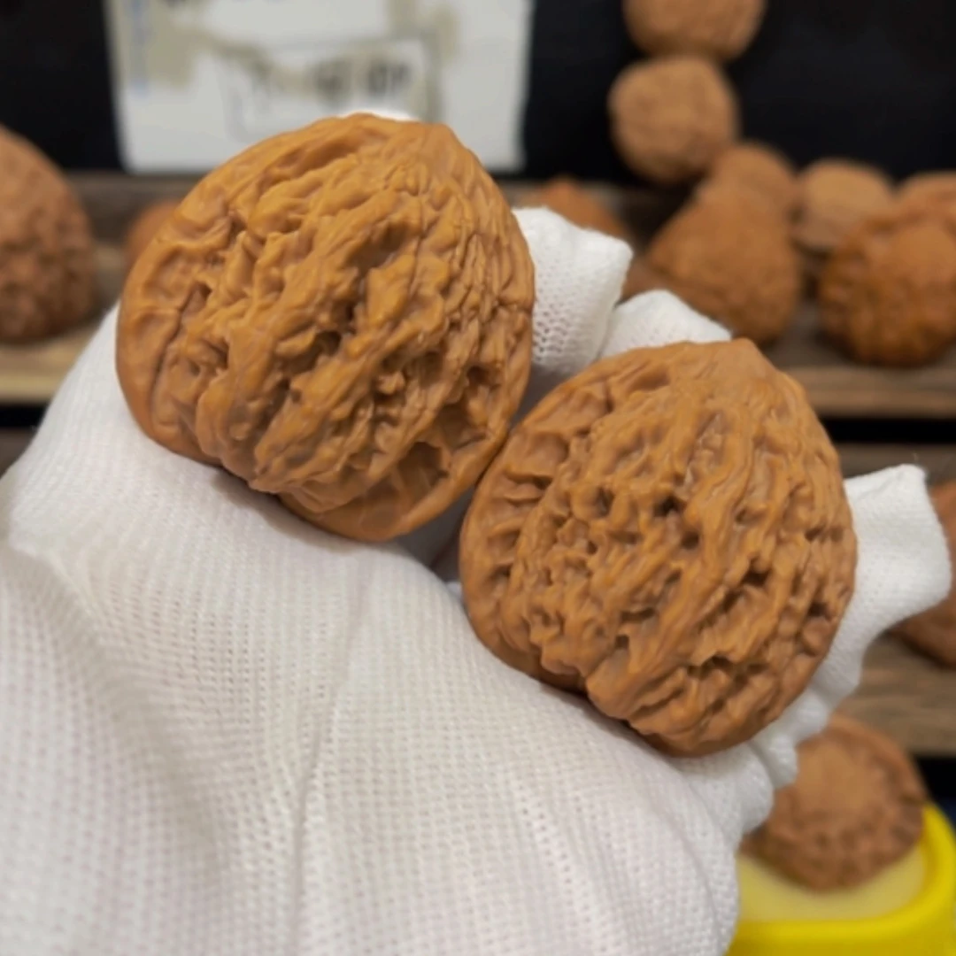 【闪购商品】核桃把件41尺寸麦穗虎头