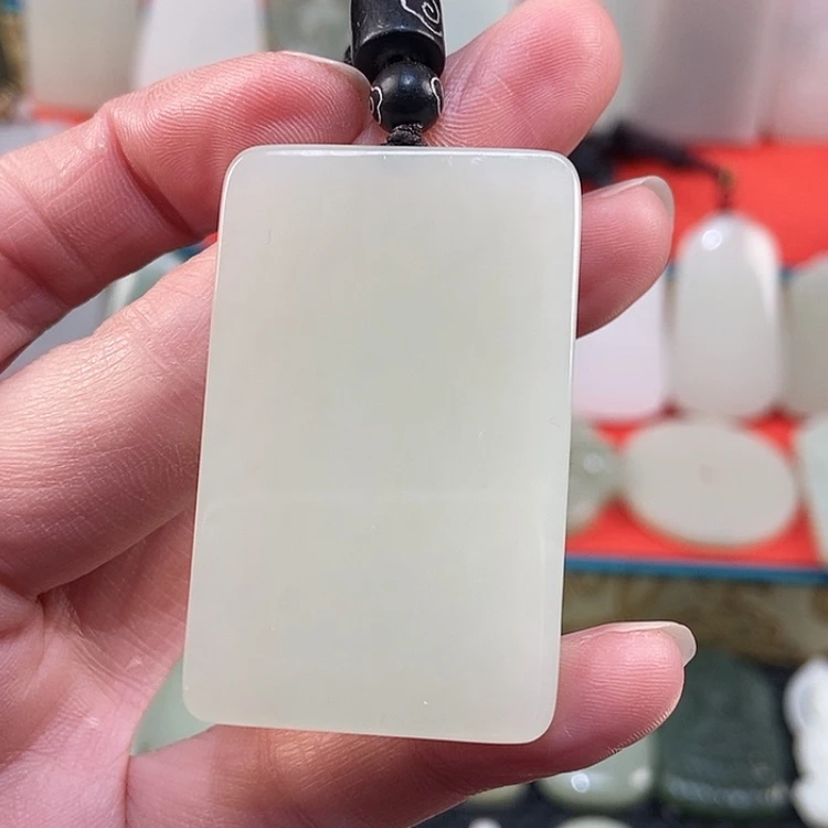 【闪购商品】颈饰未镶嵌和田玉