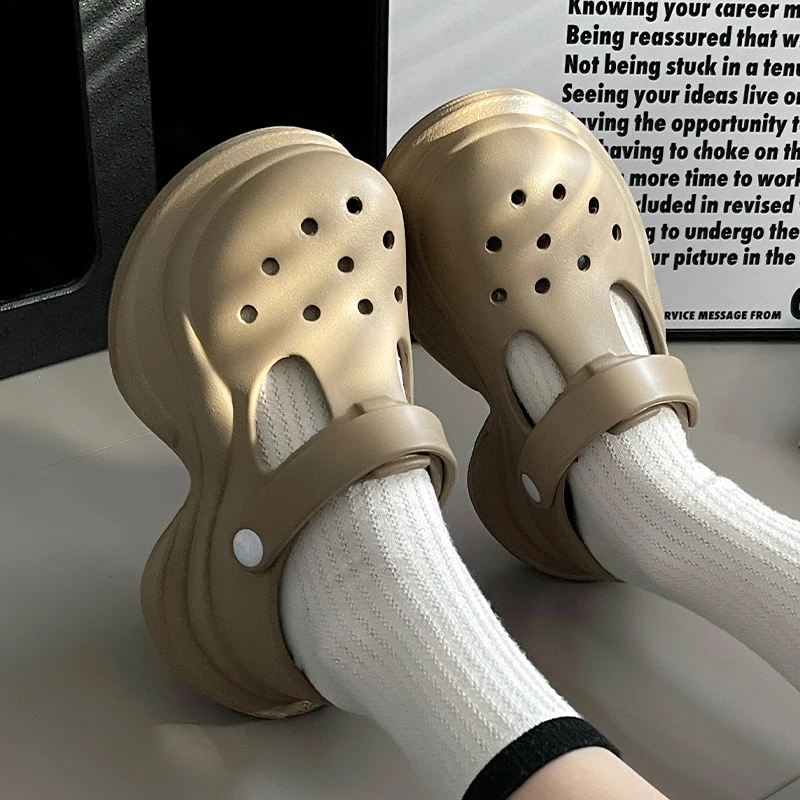 厚底洞洞鞋女士夏季2025新款外穿34小码小个子增高35脚小女生凉拖