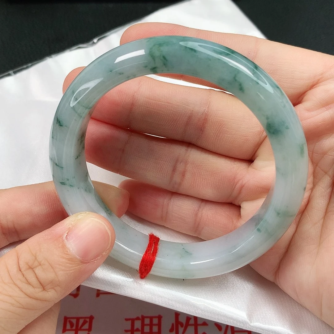 翡翠手镯未镶嵌，，，，，，，
