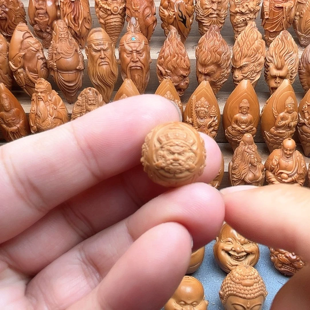 橄榄核吊坠17天王