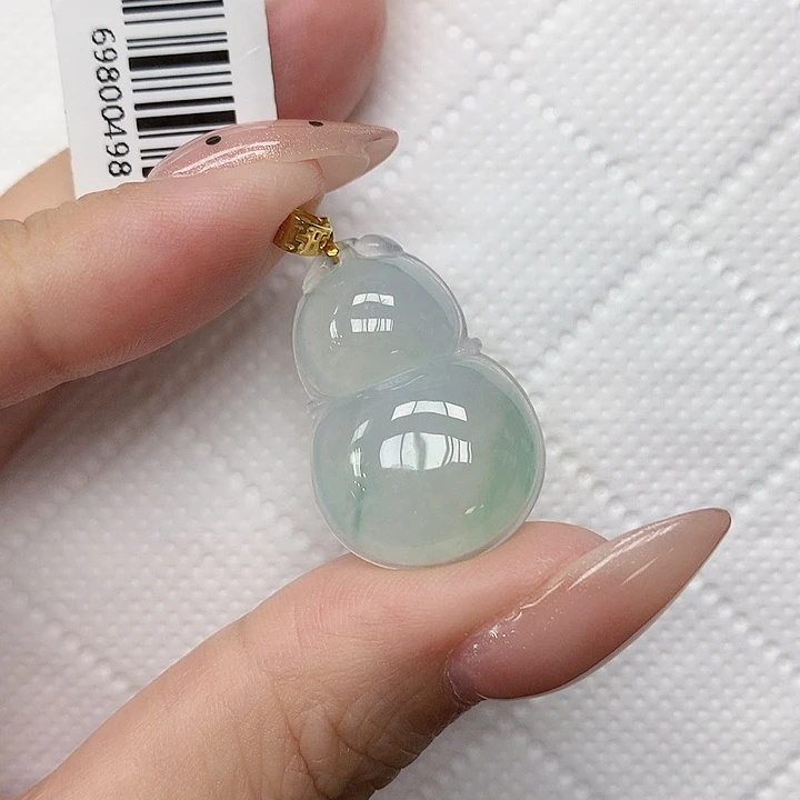 颈饰18K金镶嵌翡翠