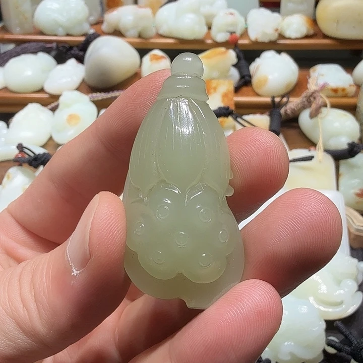 和田玉未镶嵌项链