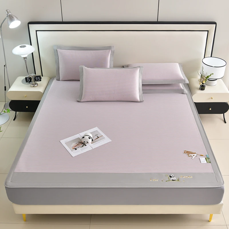 条纹爱家熊猫冰丝冰爽可洗凉席（床笠款）