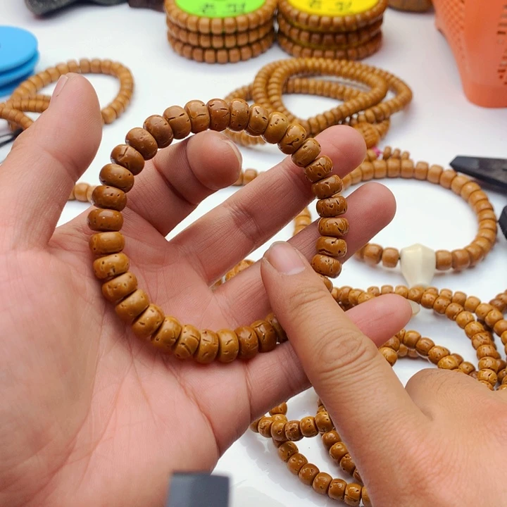 李**。桃核手串桃核手串