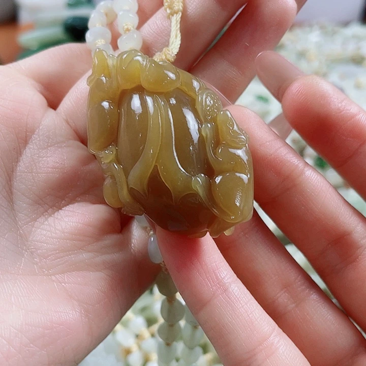 颈饰未镶嵌和田玉