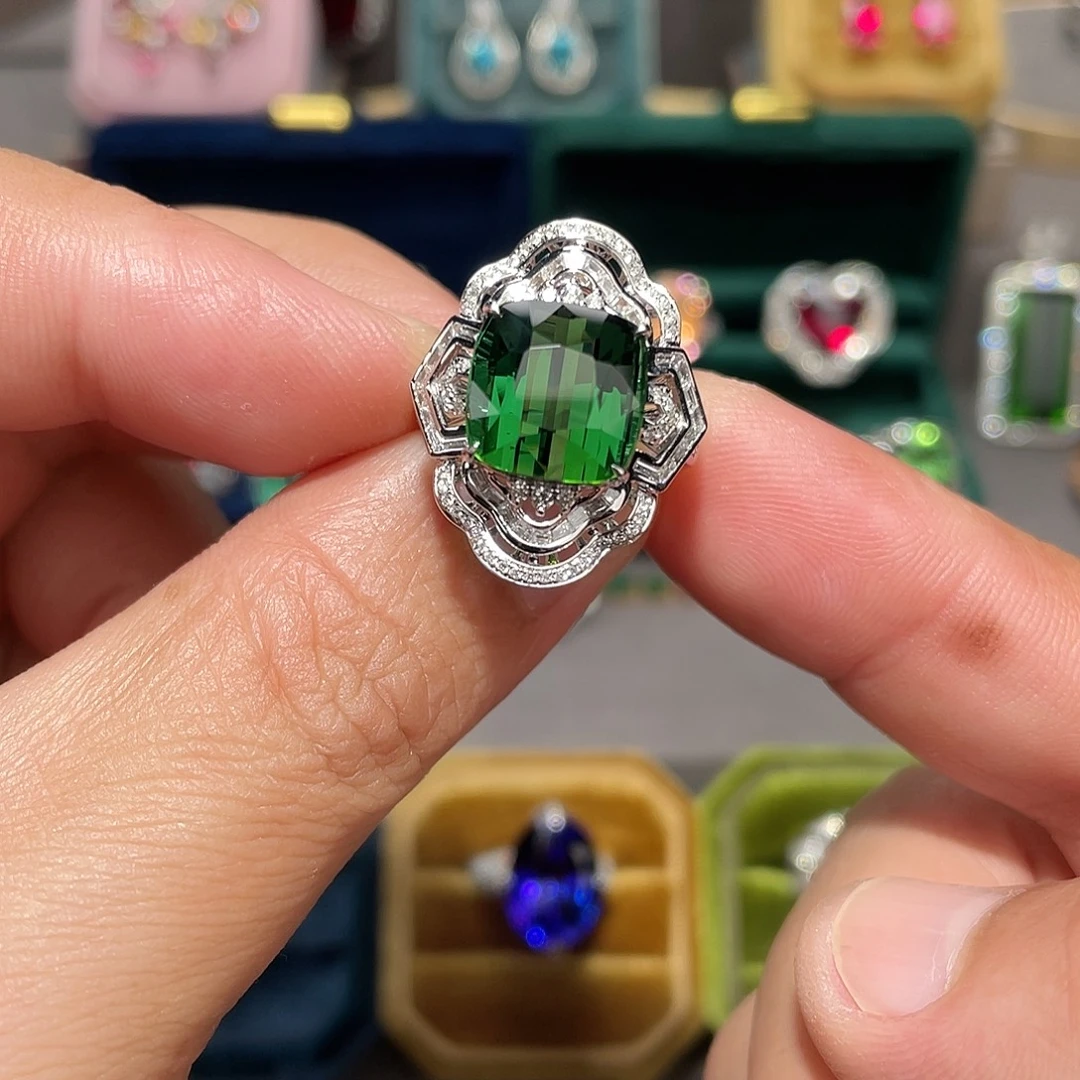 戒指18K金镶嵌碧玺9.07ct