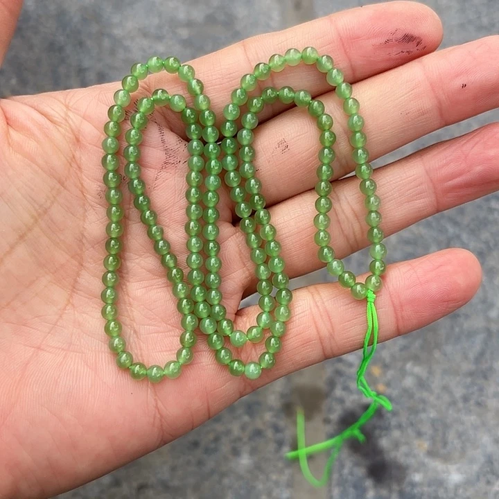 项链未镶嵌和田玉（碧玉）