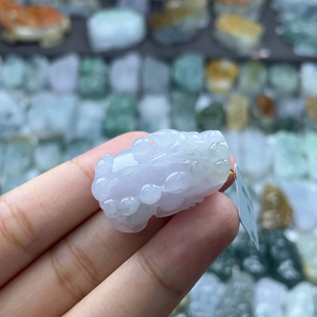 颈饰未镶嵌翡翠貔貅