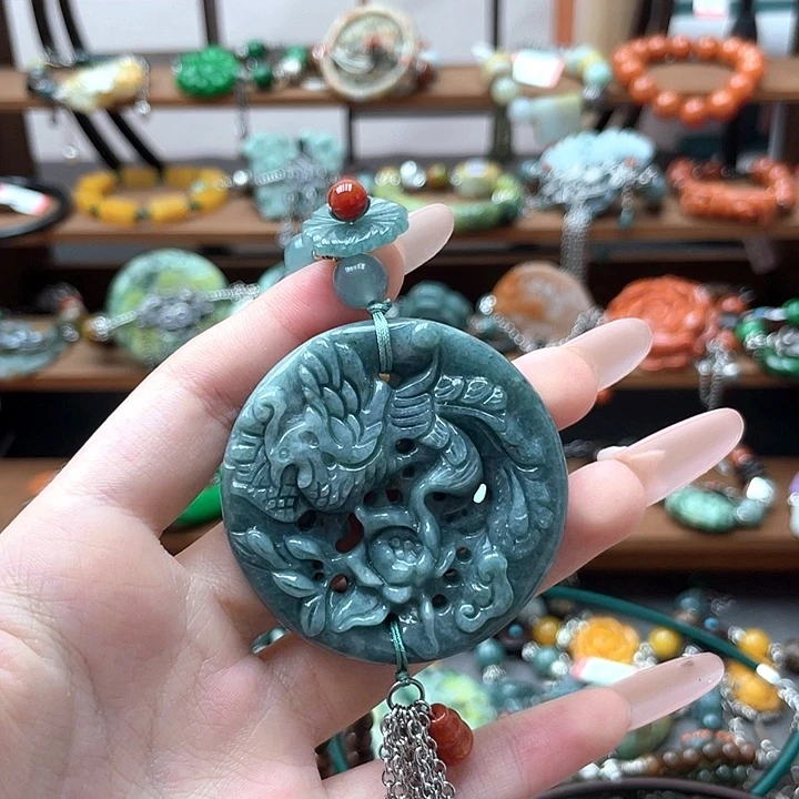 美***姐颈饰未镶嵌翡翠饰品