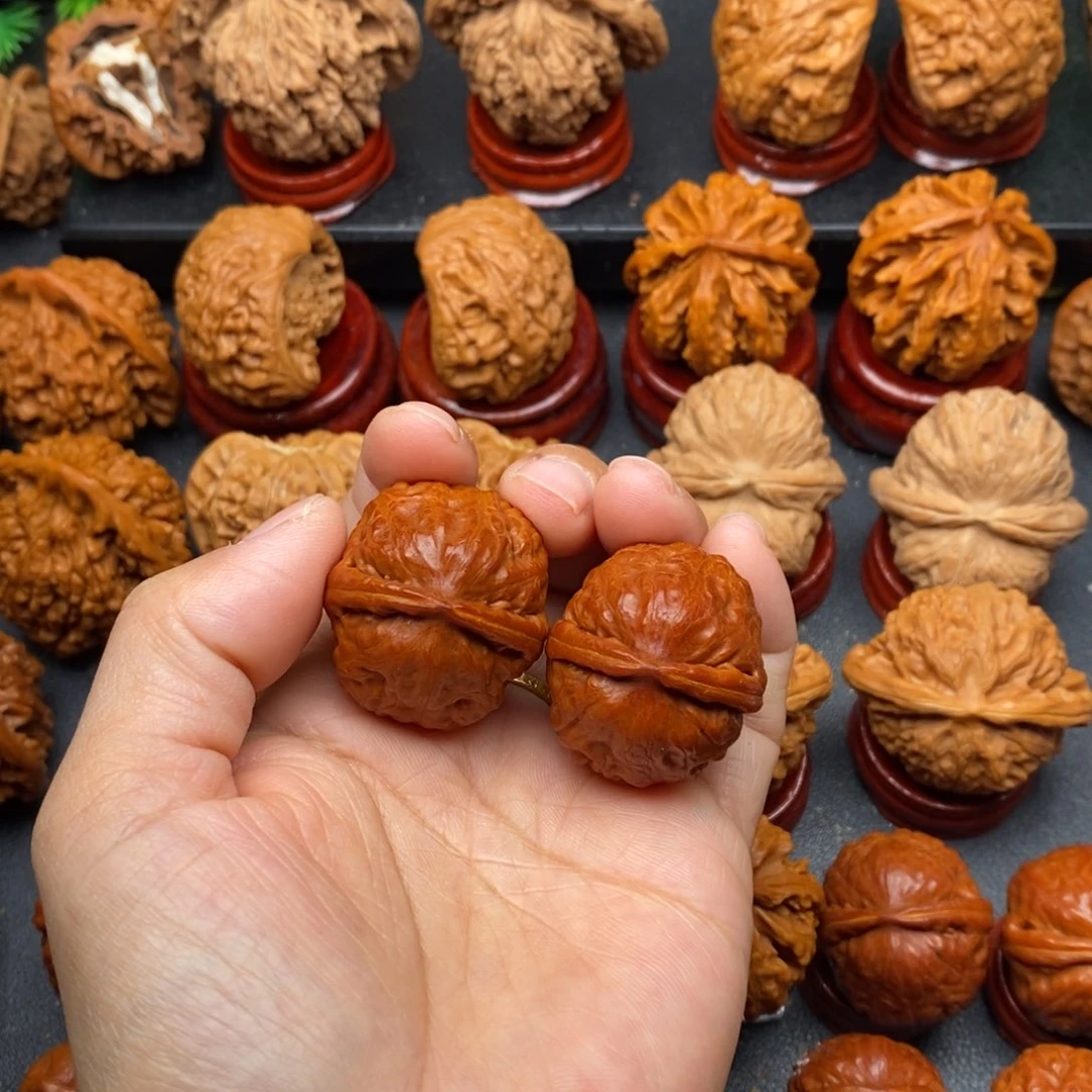 把件文玩核桃蛇皮球