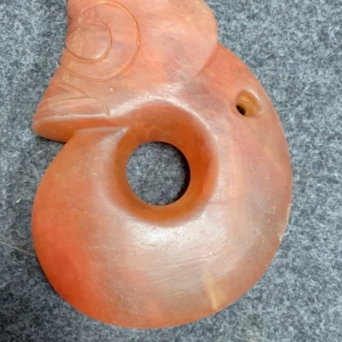 紫金钵盂菩提吊坠比***者