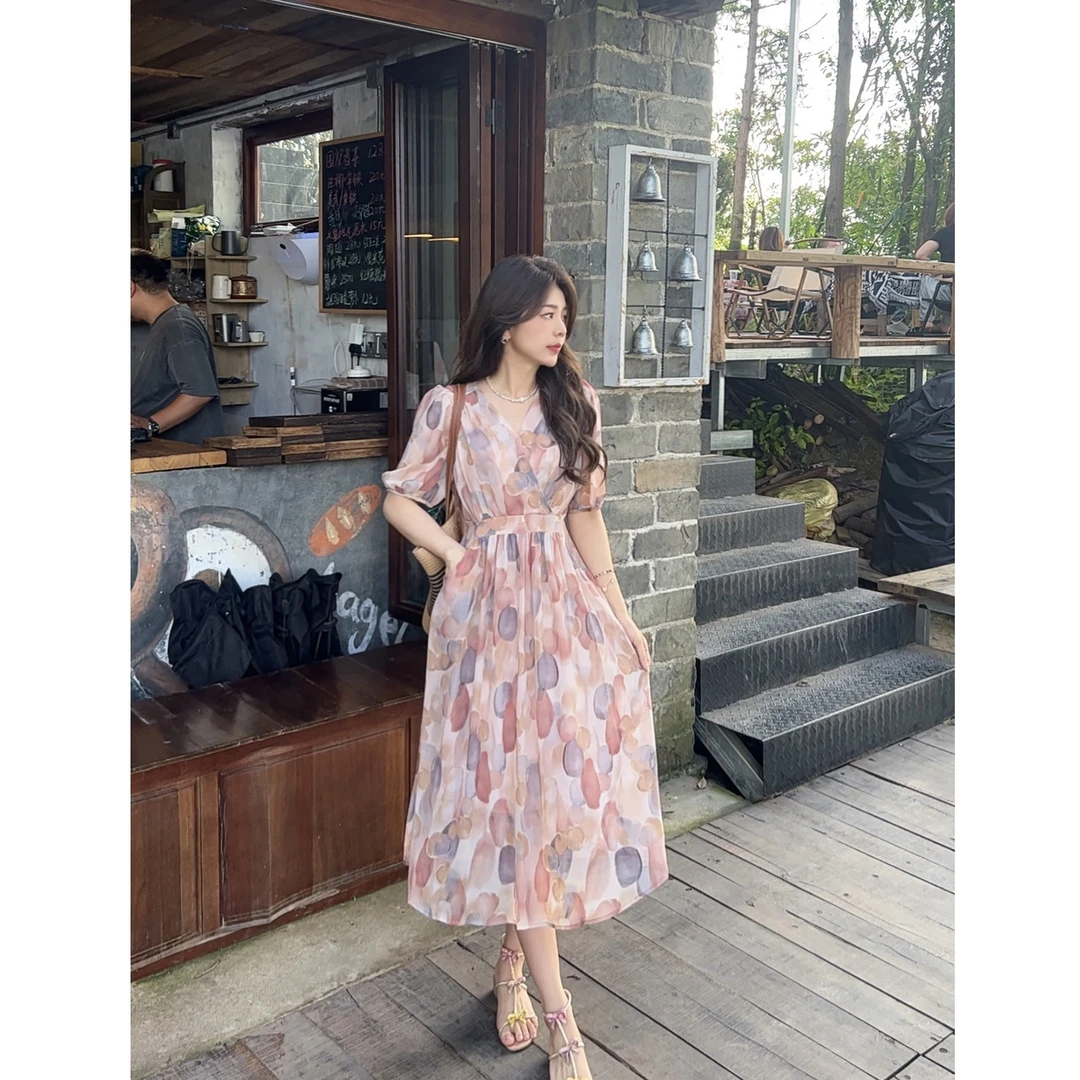 粉色泡泡花连衣裙女V领气质显瘦高级感温柔风短袖中长裙女