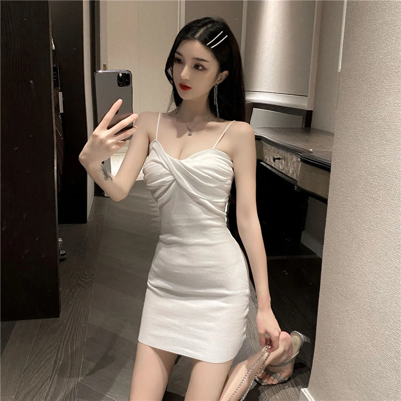 吊带针织连衣裙子夏季新款气质吊带包臀修身显瘦小个子连衣裙女