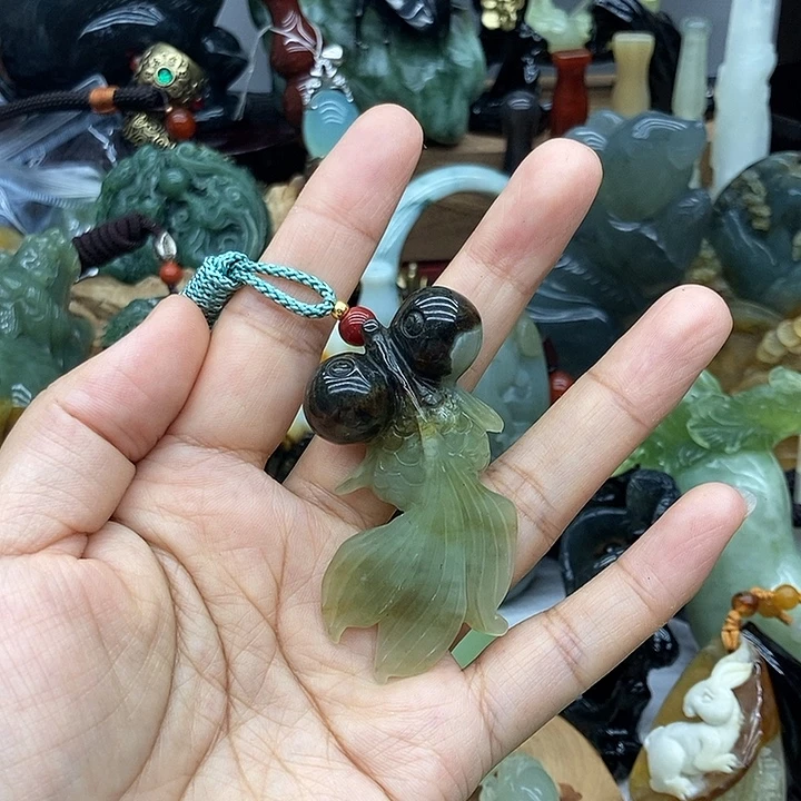 岫玉未镶嵌吊坠挂件
