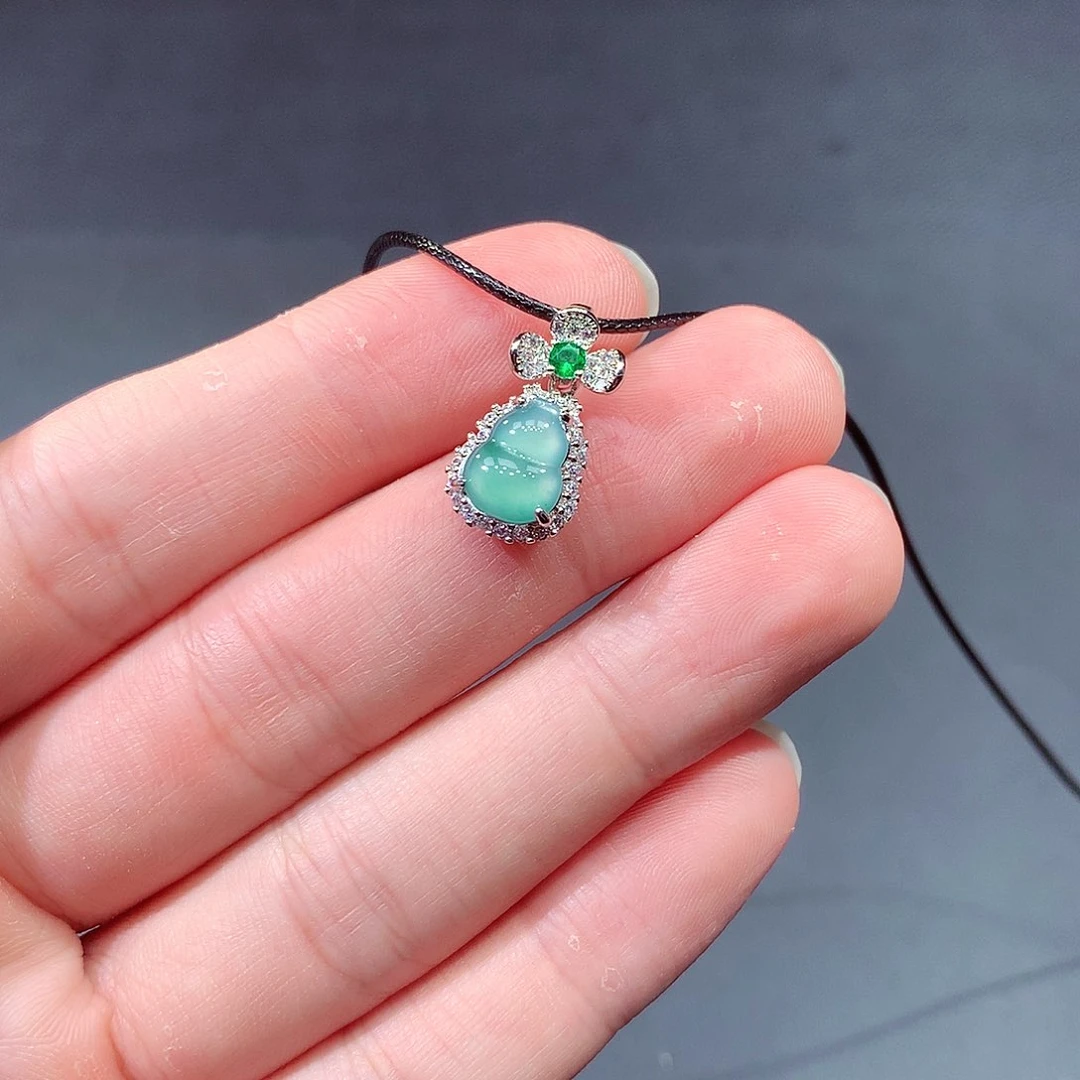 翡翠戒指未镶嵌翡翠