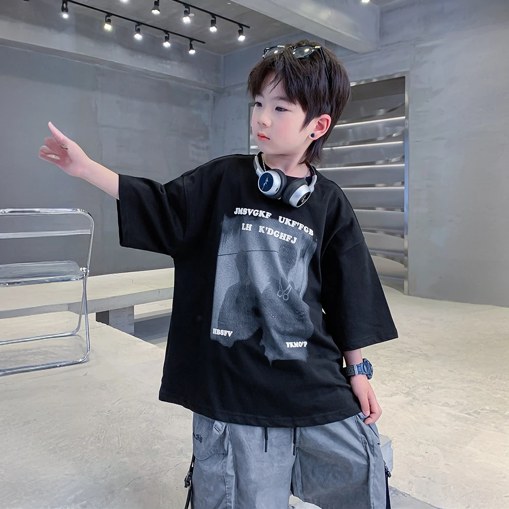 2025新款童装韩版潮童短袖t恤中大童男孩时尚帅气夏季宽松上衣潮T