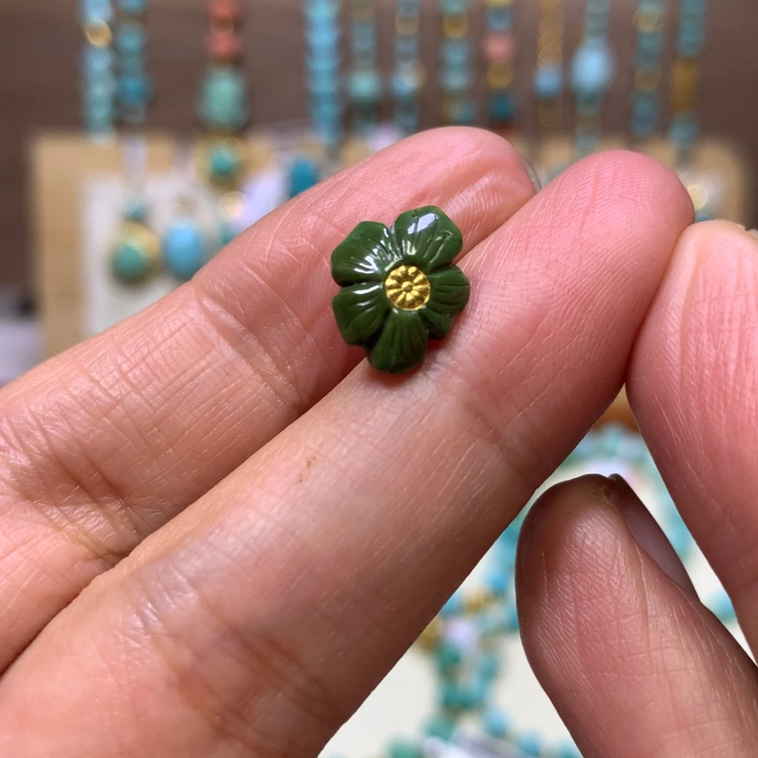 绿松石未镶嵌花卡子