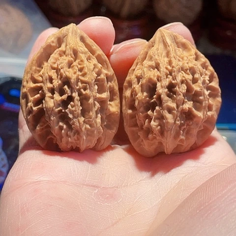 山***扣把件文玩核桃六芒鸡心33