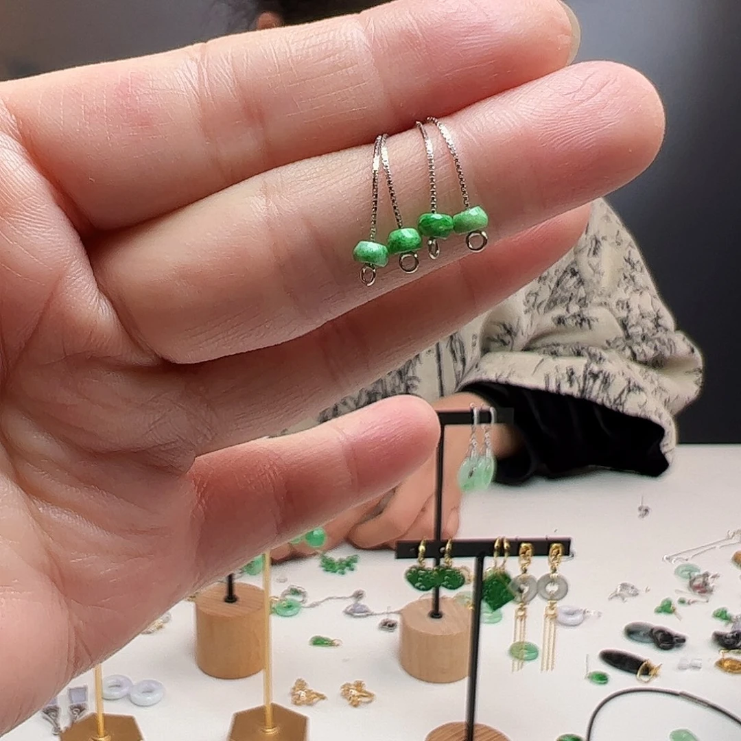 翡翠银S925镶嵌耳饰天然翡翠多样性发其一微瑕