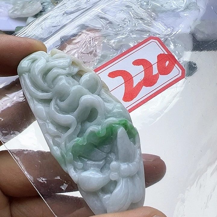 翡翠颈饰未镶嵌天然缅甸翡翠吊坠