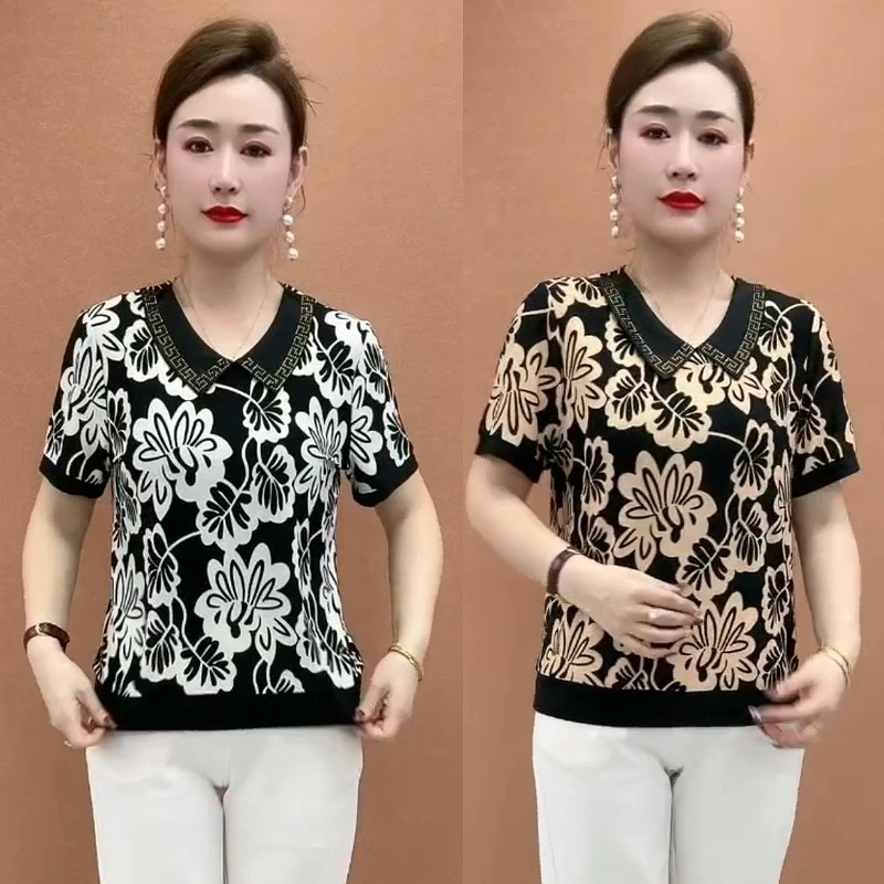 减龄妈妈夏装2025新款短袖小衫洋气瘦小个子妇女上衣服中老年t恤