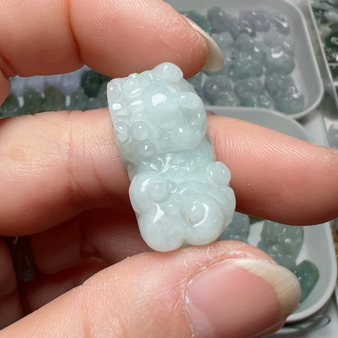 翡翠颈饰未镶嵌D***-两头孔霸王貔貅一个200块